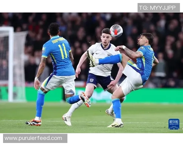 当今足球明星谁最受欢迎引发球迷热议的背后故事与影响力分析